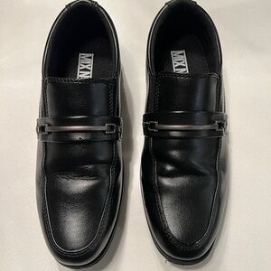 Mix No 6 men’s/boys Size 6 black dress shoes.